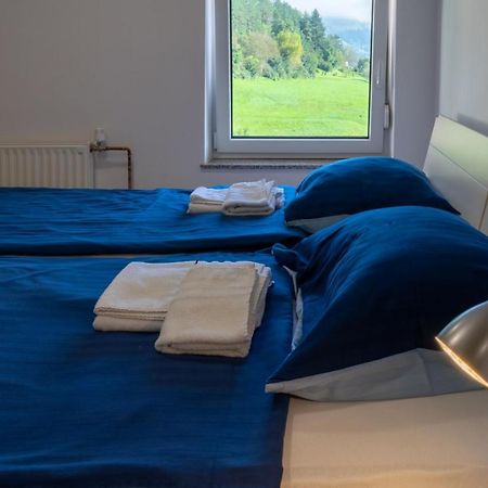 Hisa Izabela Hotel Muta Esterno foto