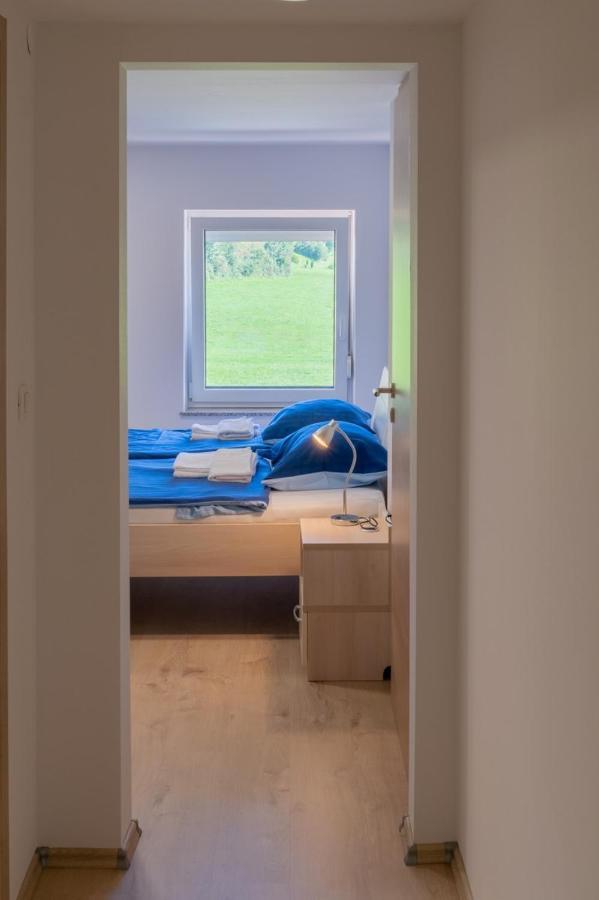 Hisa Izabela Hotel Muta Esterno foto