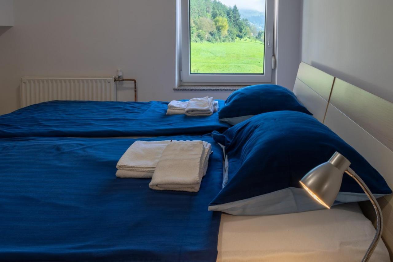 Hisa Izabela Hotel Muta Esterno foto